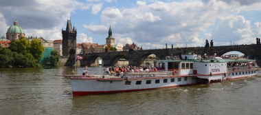 Pravidelné plavby po Vltavě zahajují v pátek